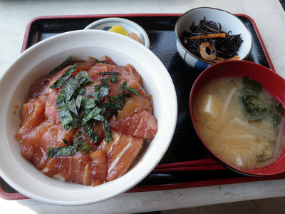 まるよし食堂