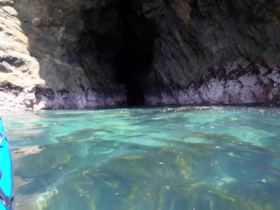 浮島 洞窟