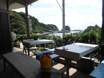 まるよし食堂
